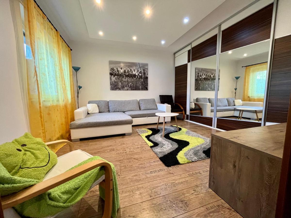 Rabbit Apartman Mosonmagyaróvár 外观 照片