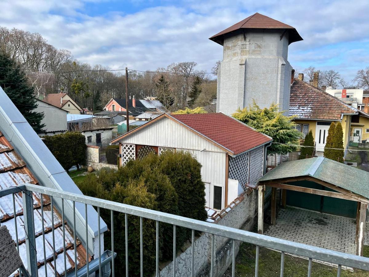 Rabbit Apartman Mosonmagyaróvár 外观 照片